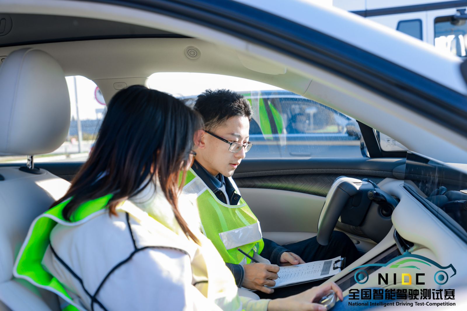 全新智己LS6闪耀2024全国智能驾驶测试赛（京津冀），荣获城市NOA专项赛优胜奖_中国国际新能源和智能网联汽车展览会