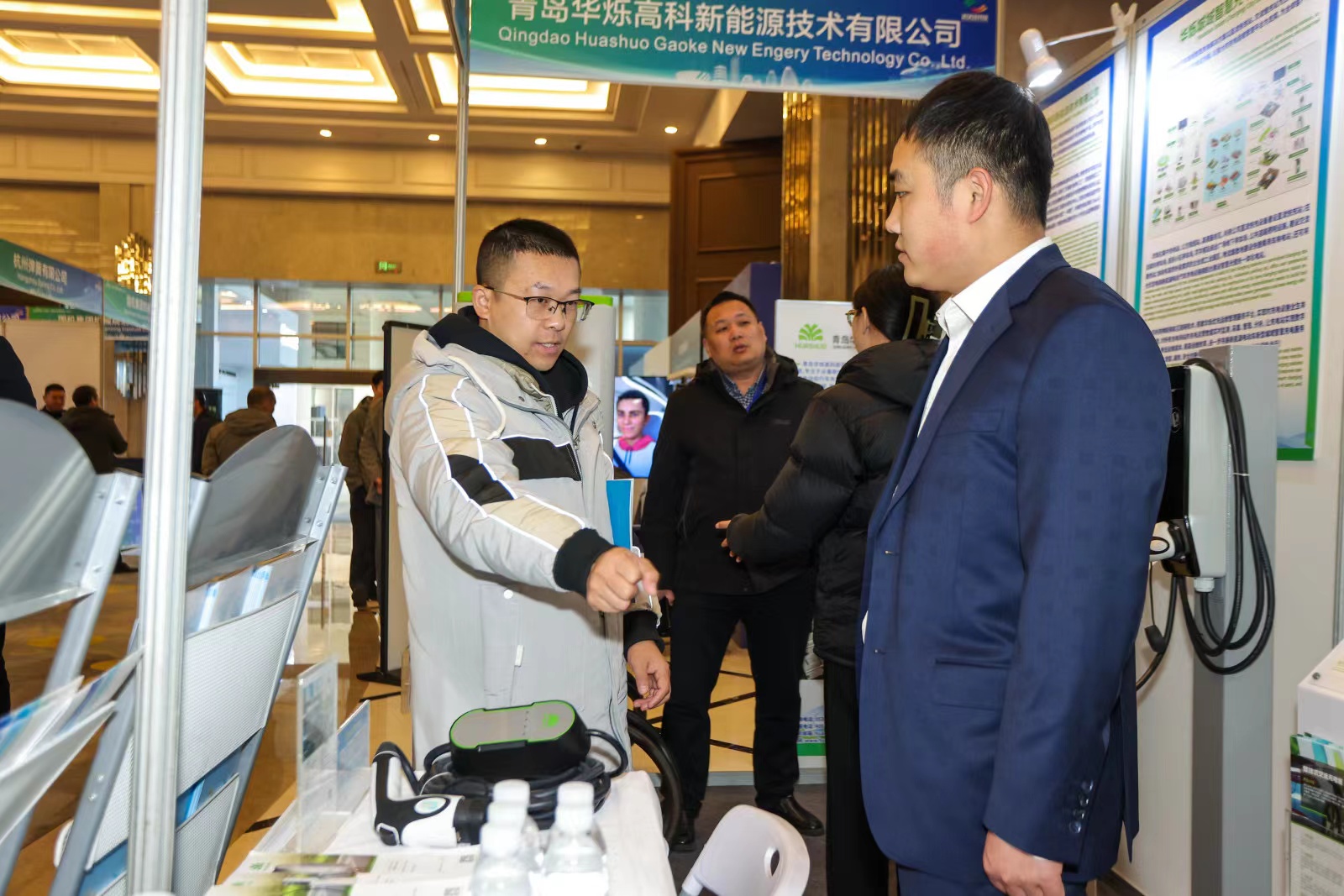 智能网联汽车行业年度收官盛会召开 武汉见证汽车产业蝶变之旅_中国国际新能源和智能网联汽车展览会